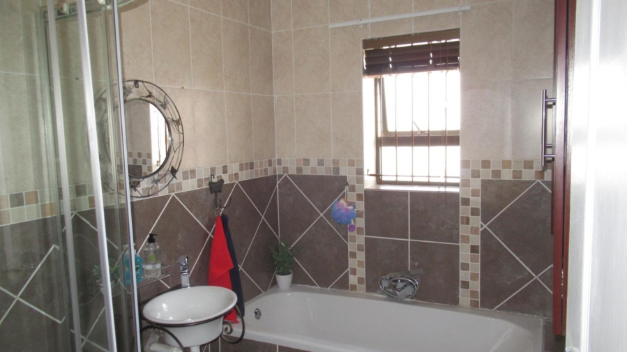 3 Bedroom Property for Sale in Viking Village Western Cape